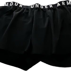 Medium Under Armour loose, fit, black, athletic shorts running